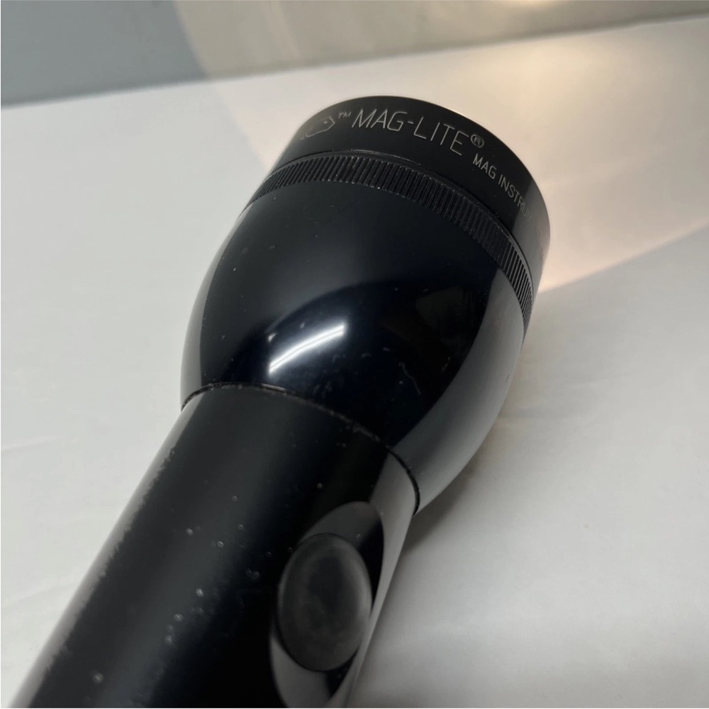 Mag-Lite 17” long Flashlight 5-D Cell Black Aluminum Flash Light 🔦 - Picture 4 of 9